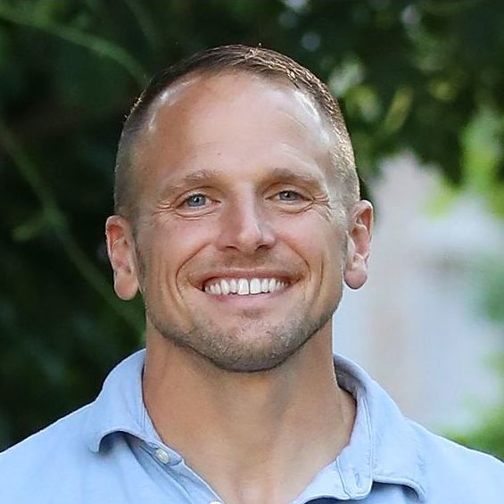 Darin Holsopple headshot